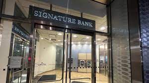 Who Can Benefit from Signature Bank?